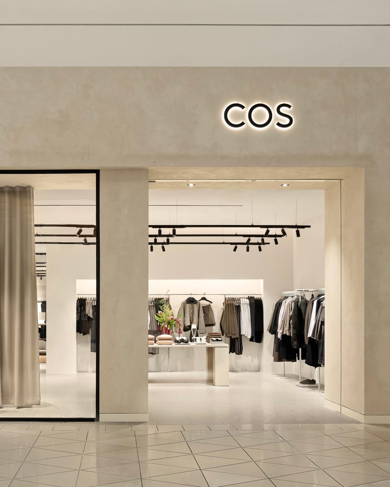 COS – Mağaza Uygulamaları — görsel 2